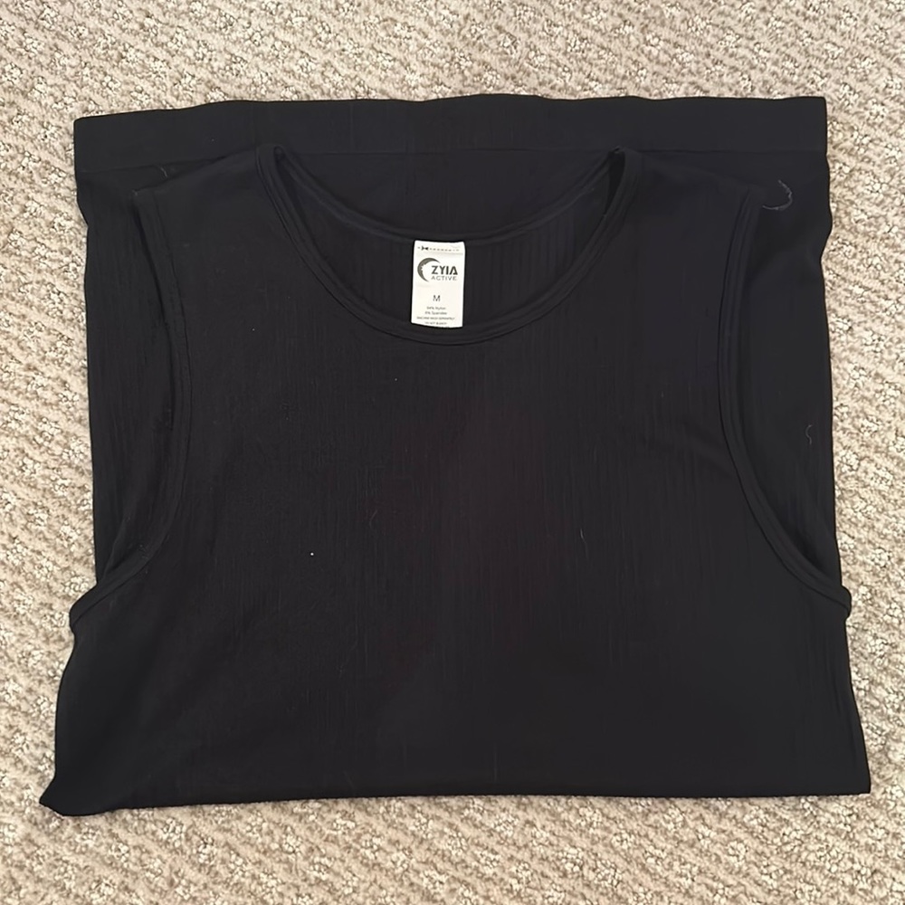 Zyia ribbed black tank